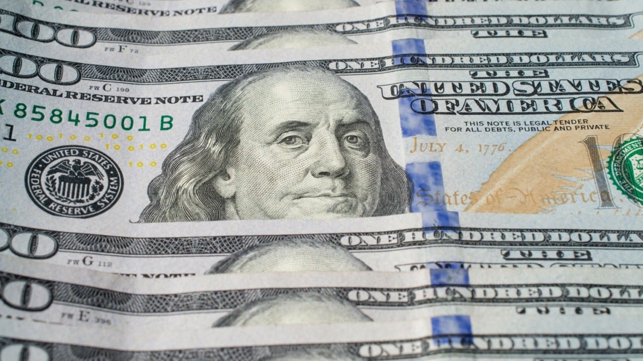 Greenback Flexes: Chỉ số đô la đạt mức cao nhất trong hơn hai năm