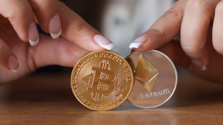 ETF 주간: 비트코인이 소폭 상승하는 가운데 이더리움은 역대 두 번째로 높은 유입을 기록