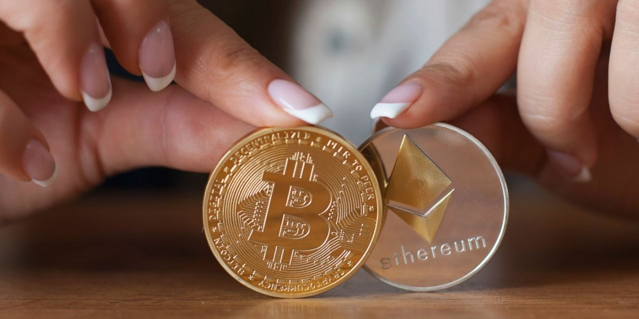 ETF 주간: 비트코인이 소폭 상승하는 가운데 이더리움은 역대 두 번째로 높은 유입을 기록