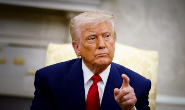 트럼프, 러시아-우크라이나 전쟁 종식을 위해 중국에 100% 관세 부과 촉구